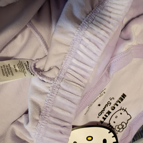 💜Hello Kitty Velvet Set 💜 - Picture 2 of 7